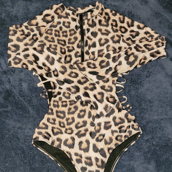 Leopard Swimsuit Size Small One Piece Side detail Cut Out Strappy zip up - Picture 2 of 10
